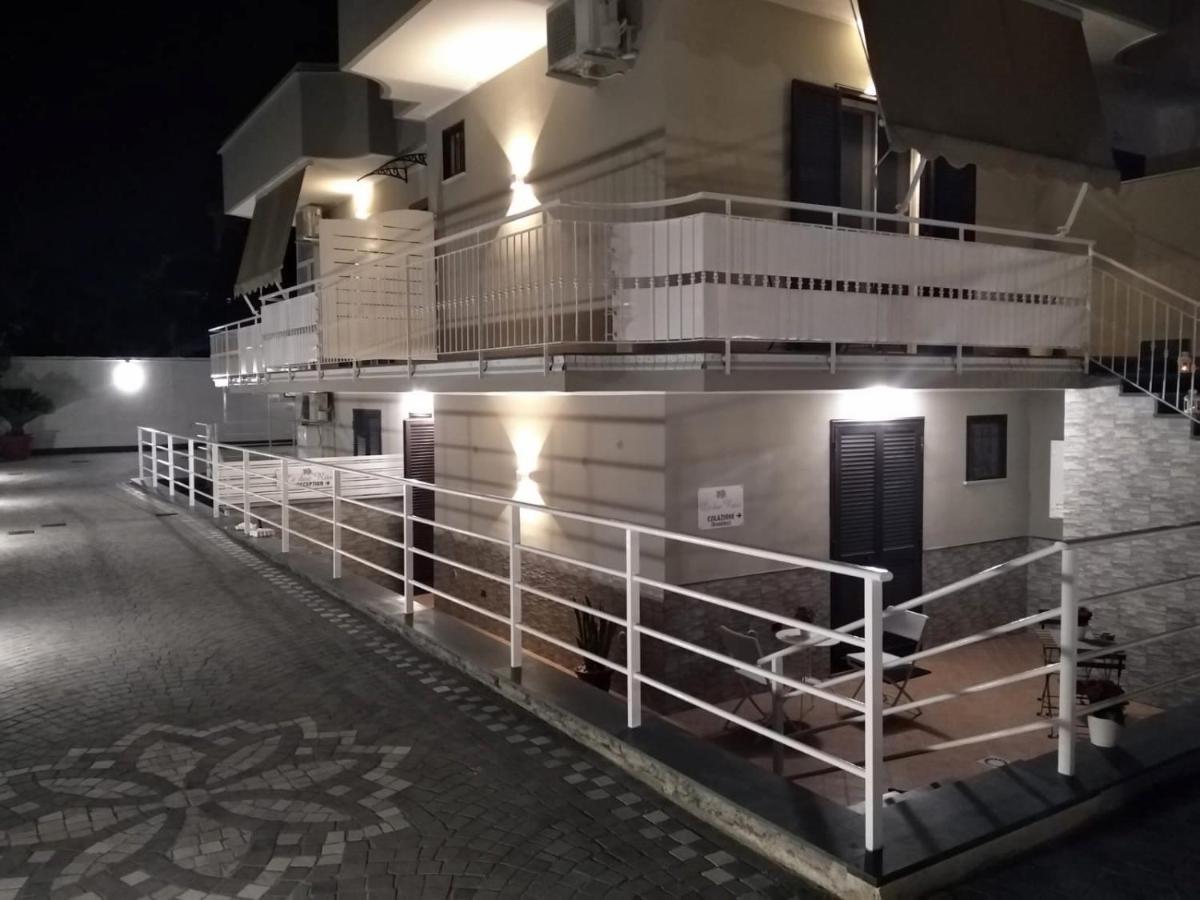 B&B Le Due Rose Pompei Bagian luar foto